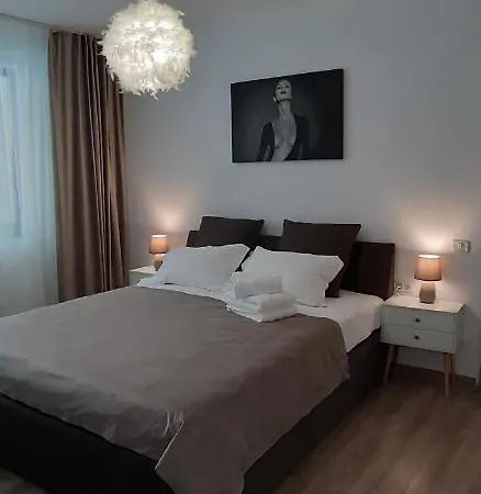 Апартаменти Andy'S Coresi Mountain View